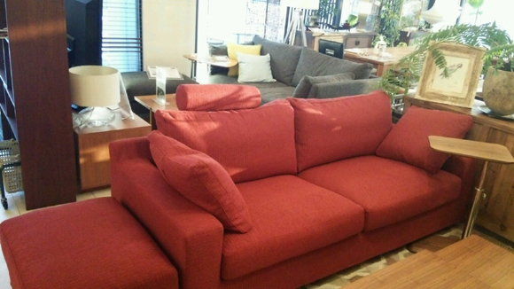 sofa-red.jpg